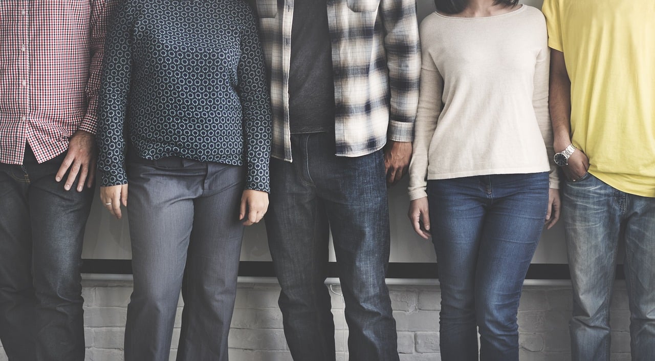 ¿Cómo afecta la tecnología nuestra cultura y relaciones interpersonales?